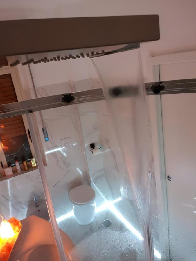 Dame Crotone Bed & Breakfast Bagian luar foto