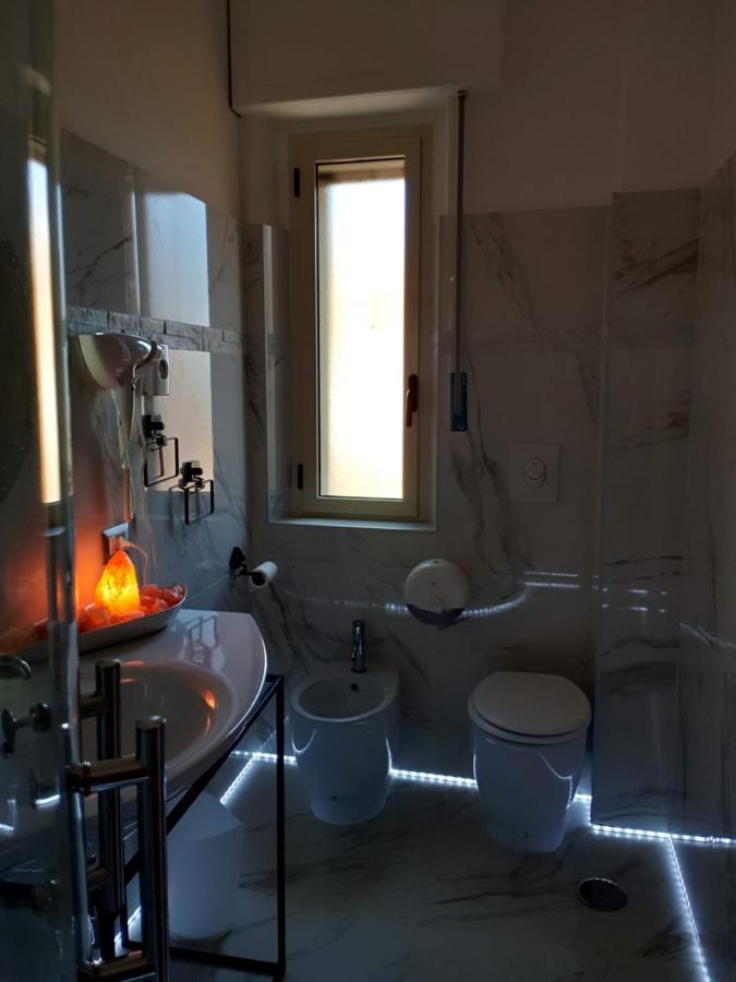 Dame Crotone Bed & Breakfast Bagian luar foto